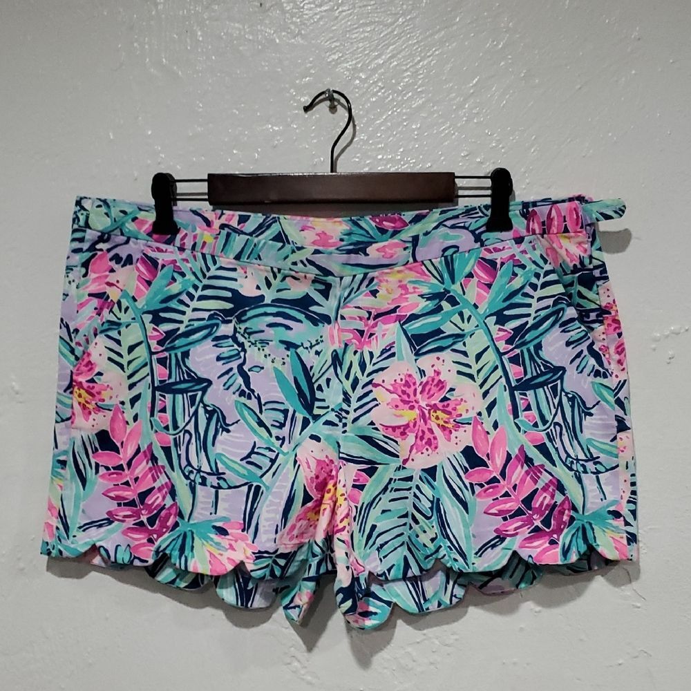 Lilly Pulitzer Magnolia Floral Shorts Size 14